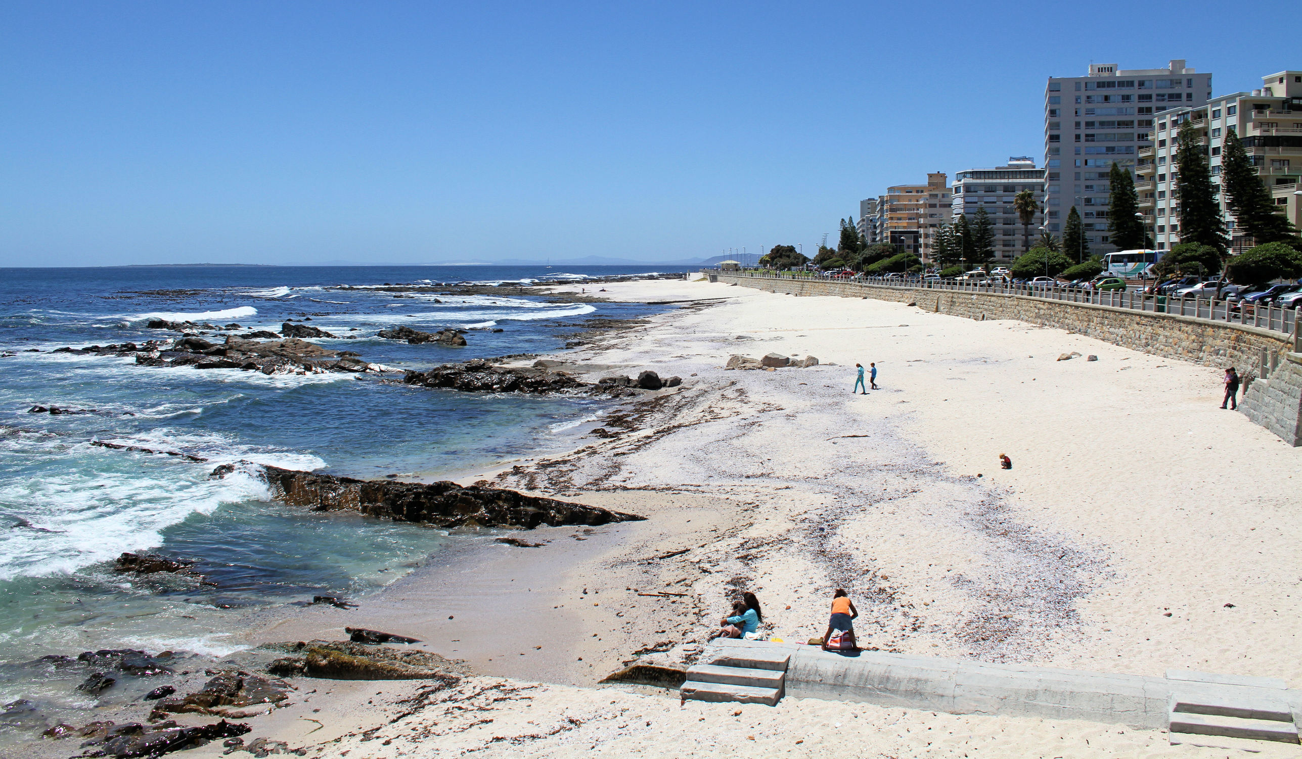 woman-arrested-in-sea-point-gets-job-groundup